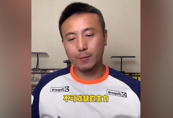 飓风绿茵场足球对抗赛八强突围战